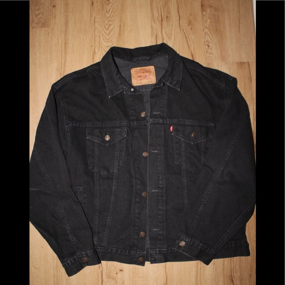 vintage levi’s made in 🇺🇸 black denim jacket 🔥